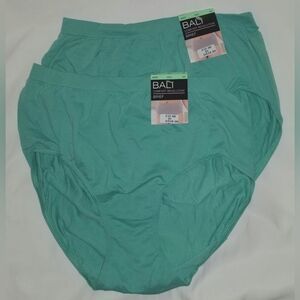 Bali Women's Comfort Revolution Seamless Briefs X 2 -Turquoise -Sz 8/9 -New/Tags